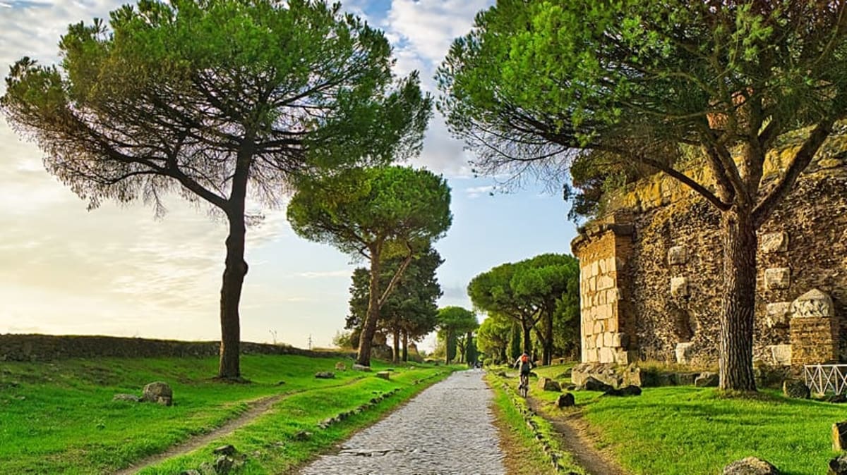 Italy Launches 5 Ancient Walking Routes Across Europe - Image 2