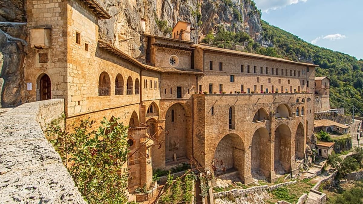 Italy Launches 5 Ancient Walking Routes Across Europe - Image 4