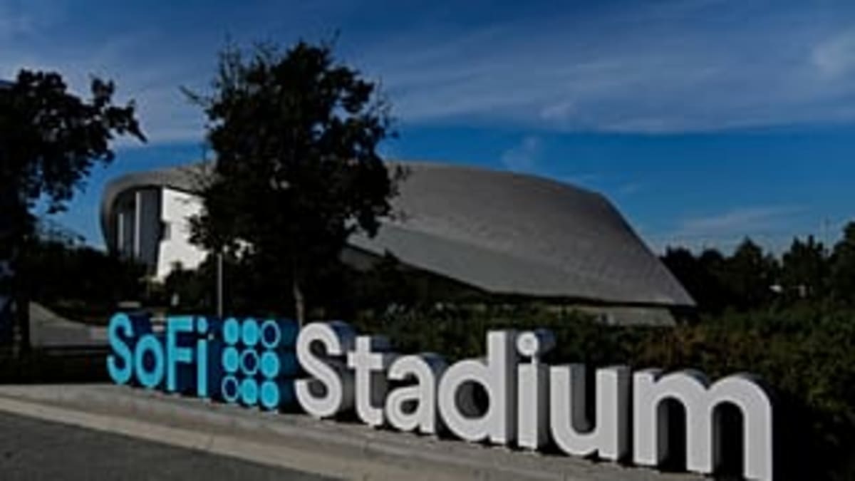 Giant Pelé Statue Rises in Mexico for 2026 World Cup - Image 4