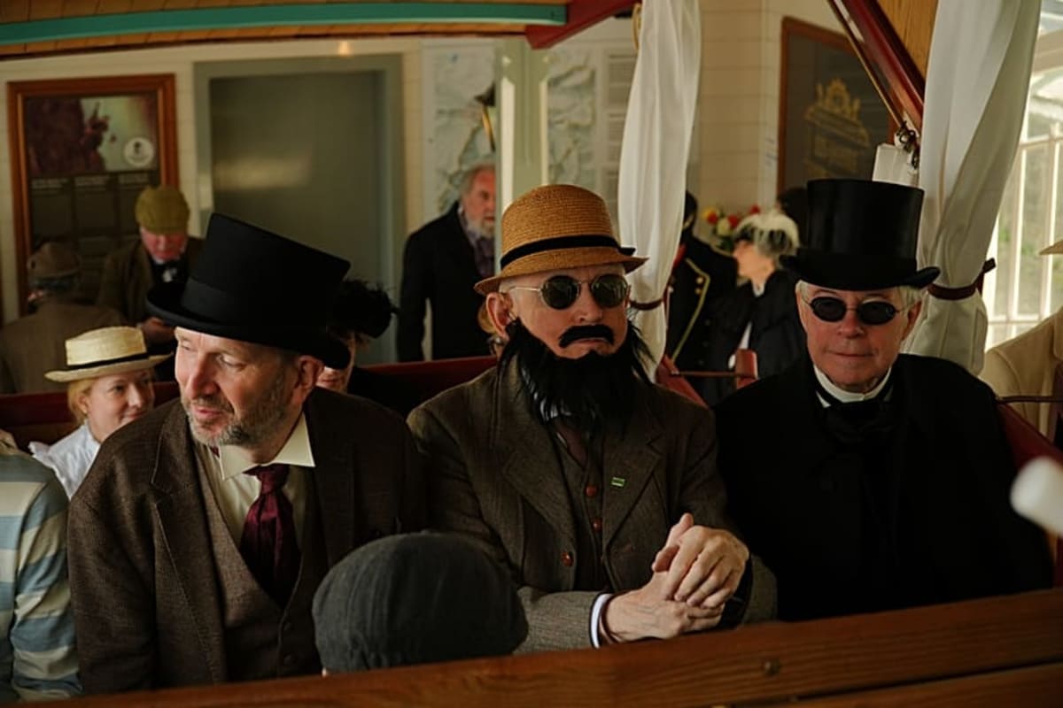Sherlock Fans Reenact Iconic Scene at Swiss Waterfall - Image 3