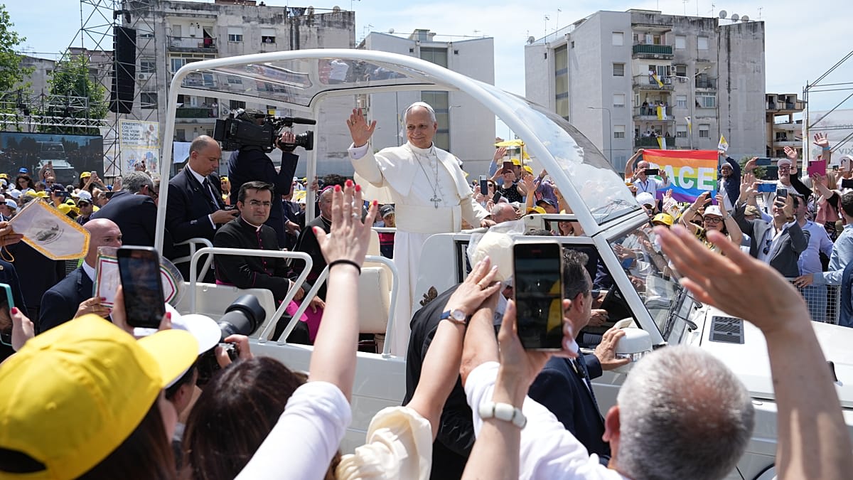 Pope Leo XIV greeting crowds during pastoral visit to Acerra, Italy, May 2026