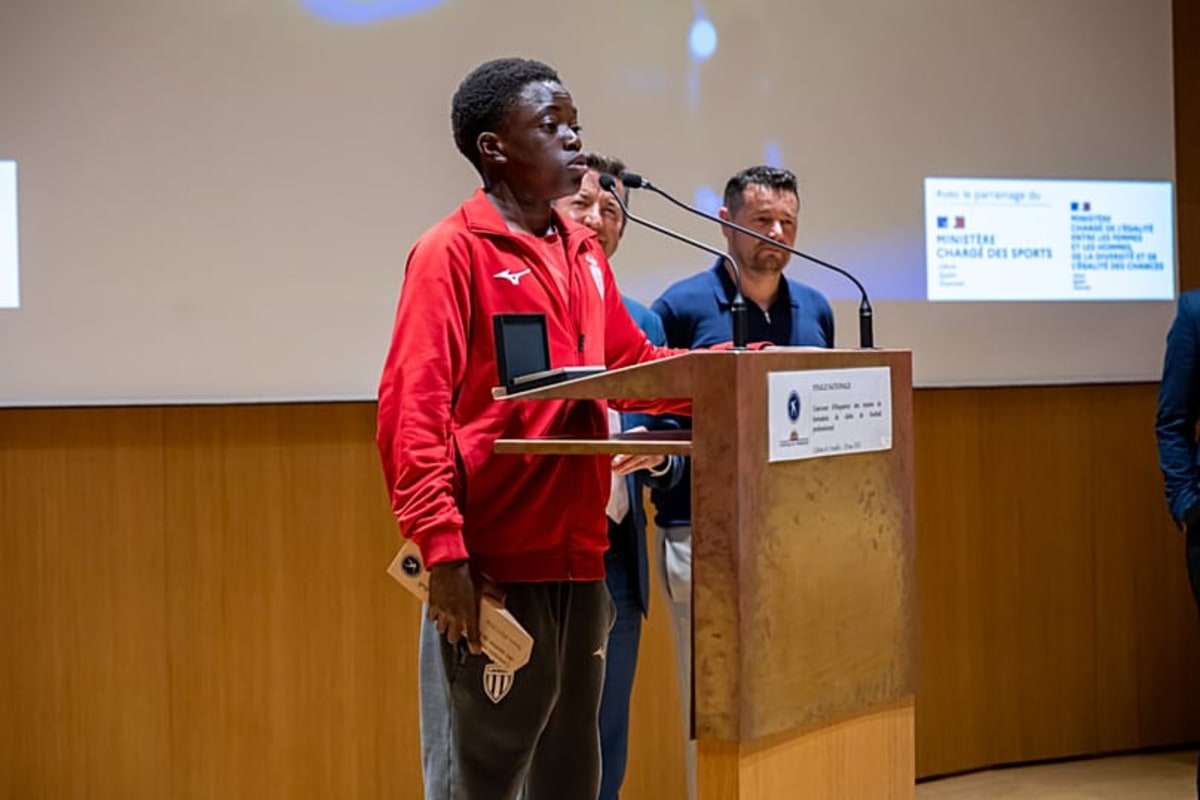 French Teen Footballers Win Speaking Contest at Versailles - Image 4