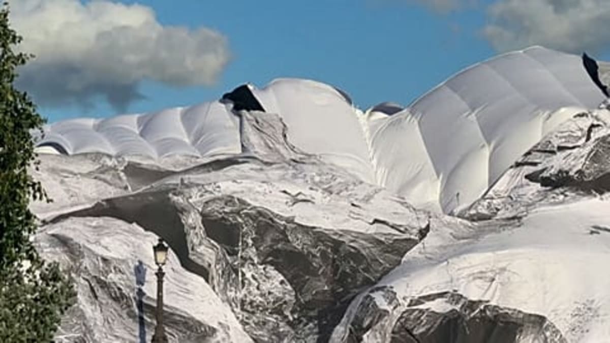 Artist JR Transforms Paris Bridge Into Walk-Through Cave - Image 4