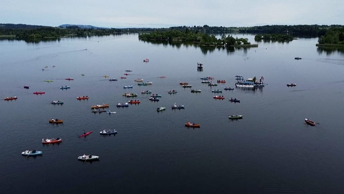 Bavaria Keeps 90-Year Lake Tradition Alive on Staffelsee - Image 2