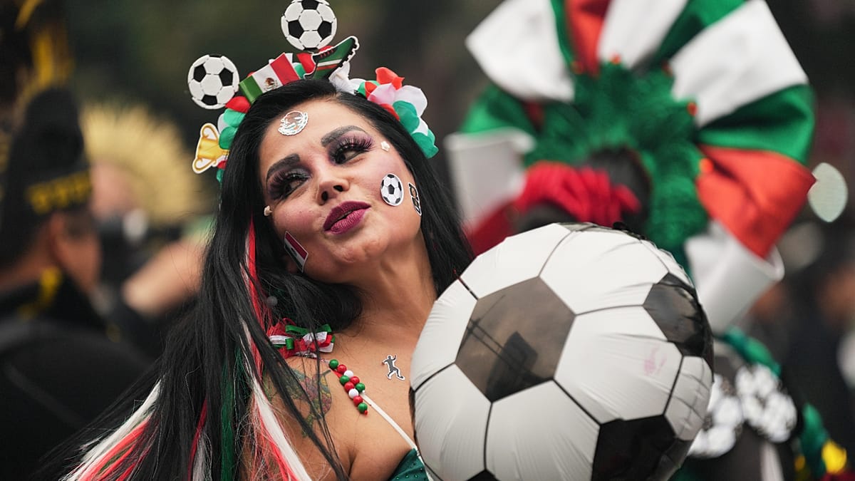 Mexico City Sets Human Wave Record Ahead of World Cup