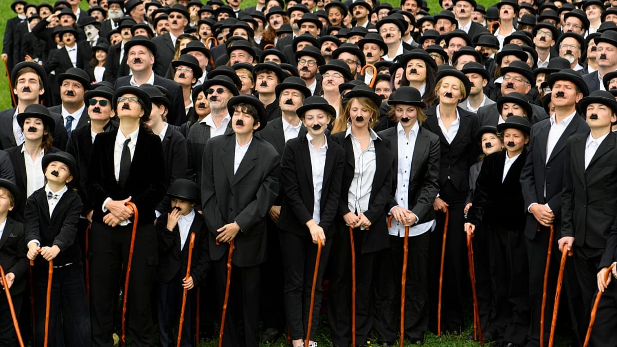 400+ Chaplin Lookalikes Gather for Swiss World Record - Image 2