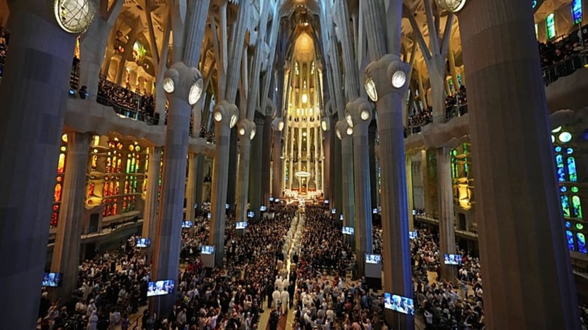 Barcelona's Sagrada Família Now World's Tallest Church - Image 3