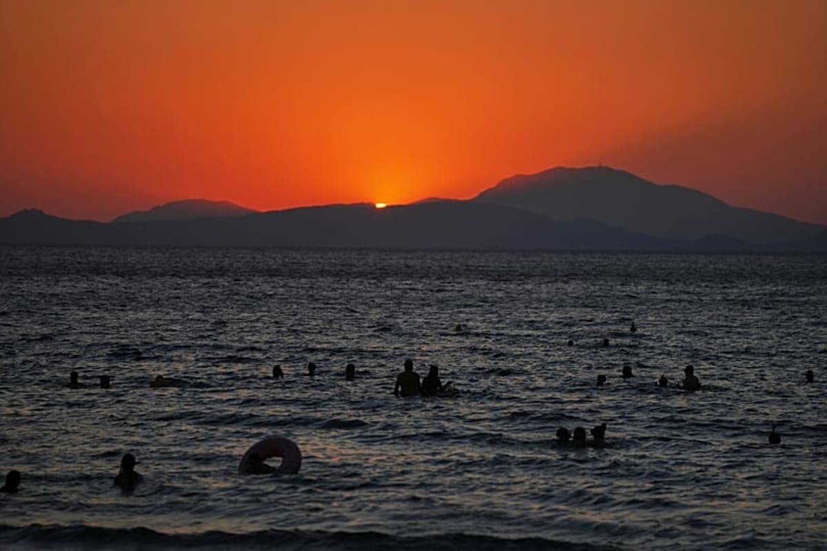 Greece Tourism Soars 27% in Early 2026 - Image 2