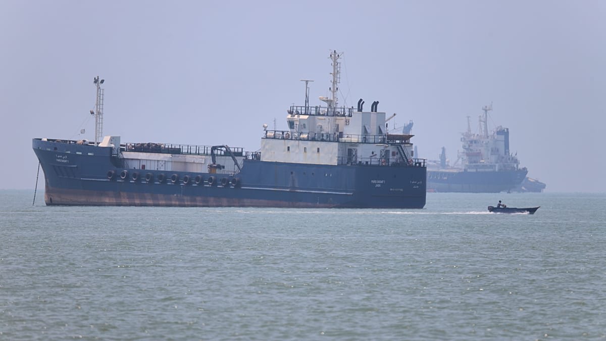 UN Rescues 11,000 Stranded Sailors After Peace Deal