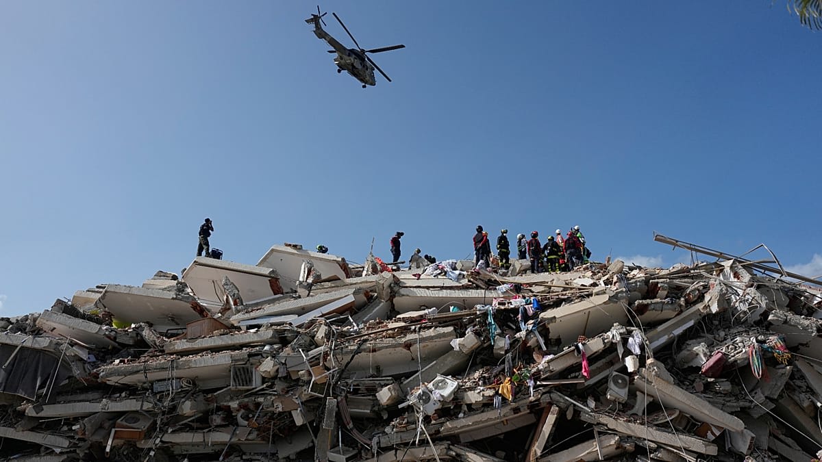Europe Sends 520 Rescuers to Venezuela After Twin Quakes