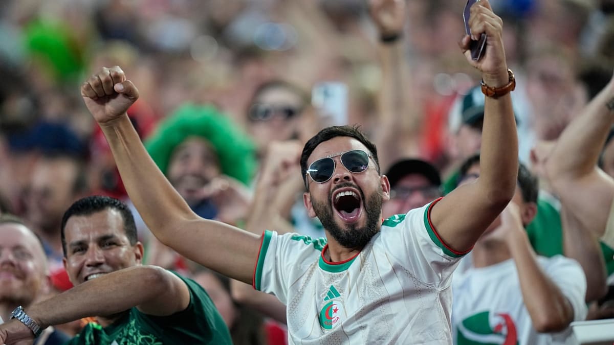 Algeria Advances to World Cup Knockout Round After Epic Draw - Image 2