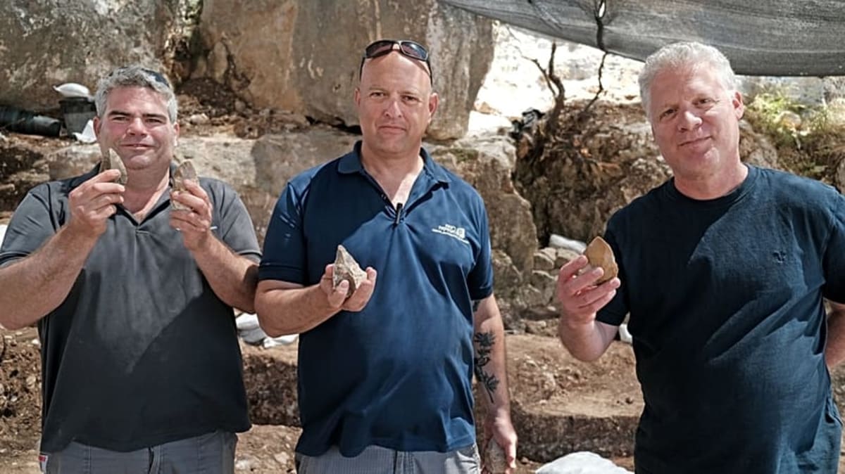 400,000-Year-Old Cave Found Sealed in Israel - Image 3