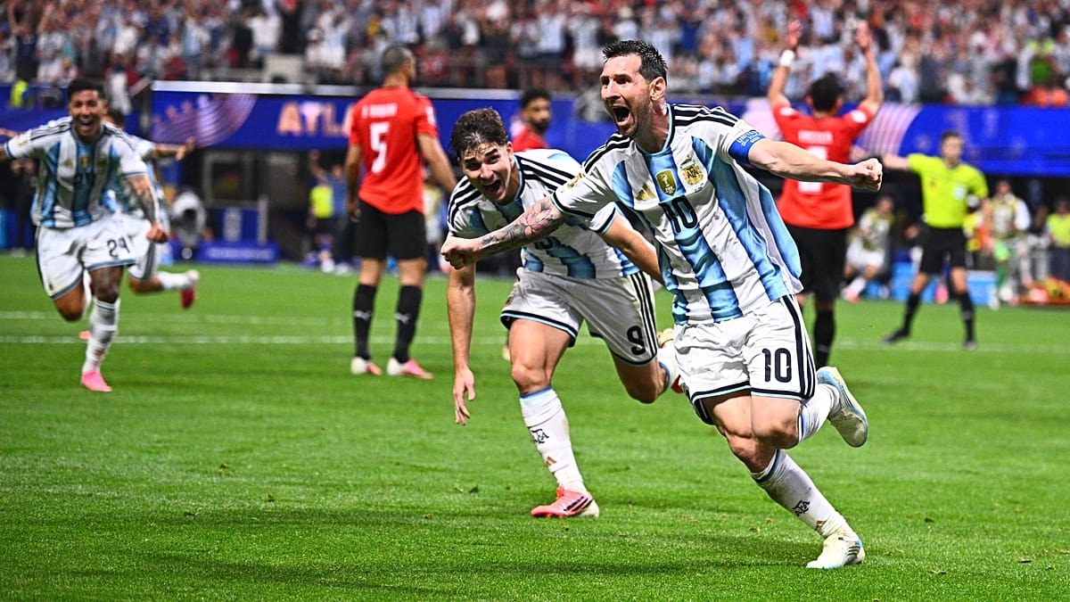 Argentina players celebrate dramatic comeback victory over Egypt at 2026 World Cup