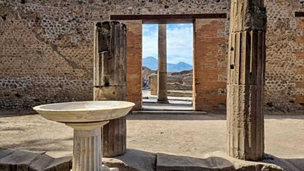 Pompeii Restores Stunning Greek Mythology Ceiling Fresco - Image 3