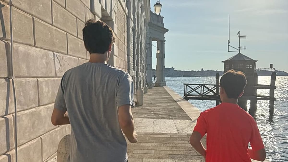 Venice Hotel Offers Sunrise Runs and Mask-Making Classes - Image 4