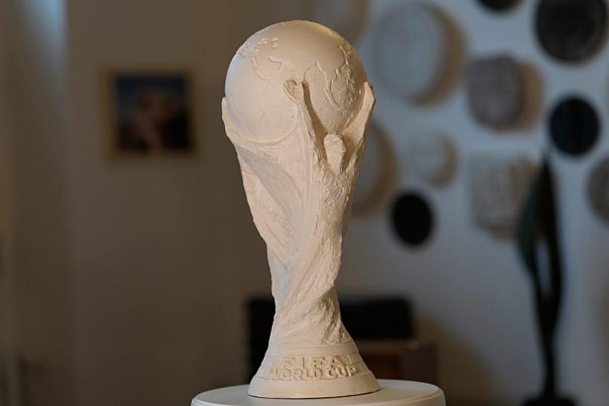 Milan Sculptor Created Soccer's Most Famous Trophy - Image 3