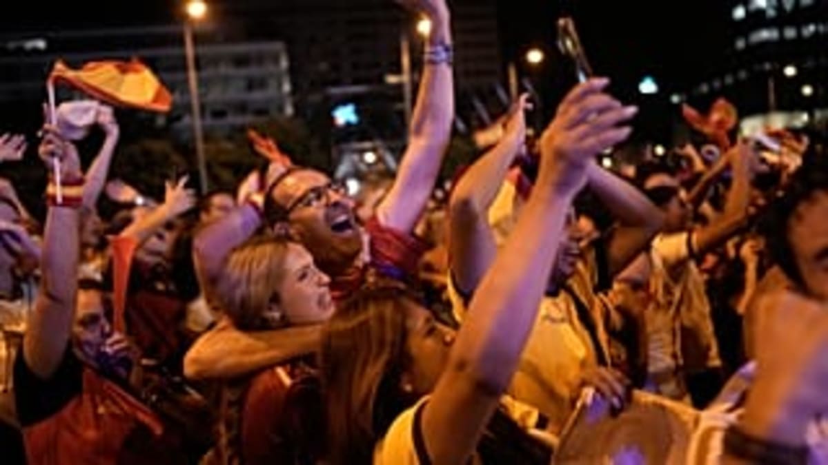 Spain Wins Second World Cup as Fans Celebrate Until Dawn - Image 3