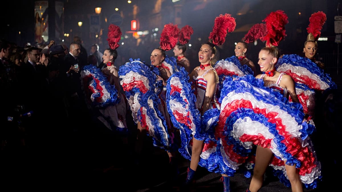 Moulin Rouge Dancers Cancan for Tour de France Finale - Image 2