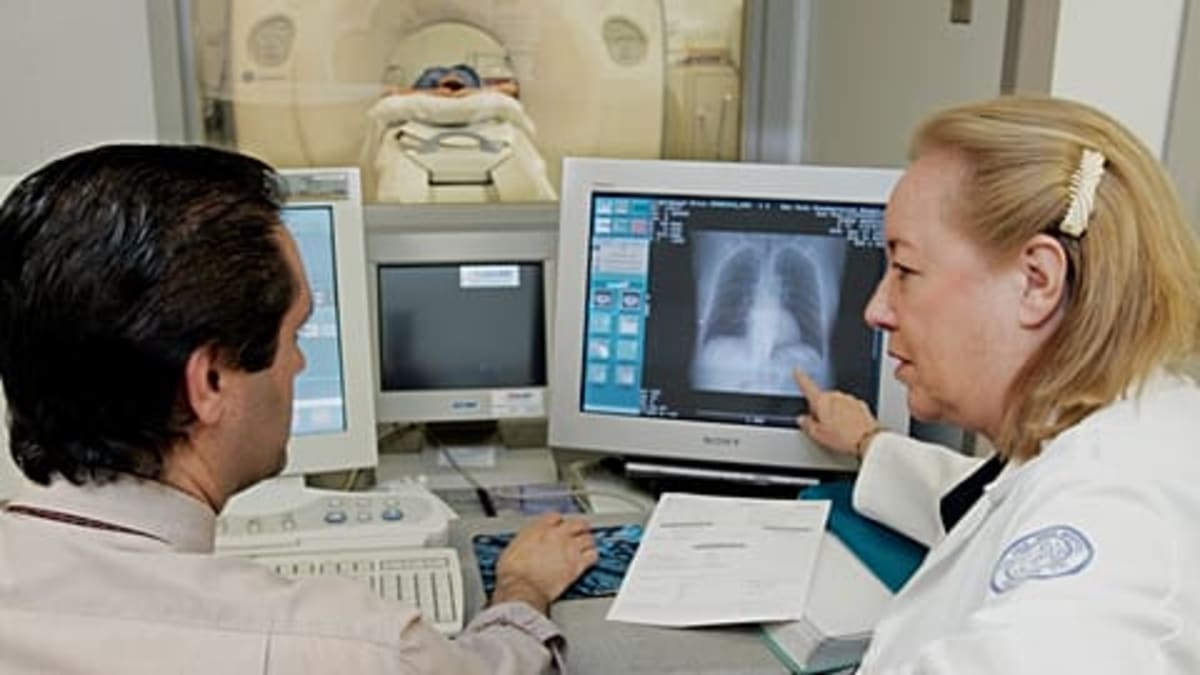 Spain Sees Record 49% Rise in Charitable Wills for Cancer - Image 2