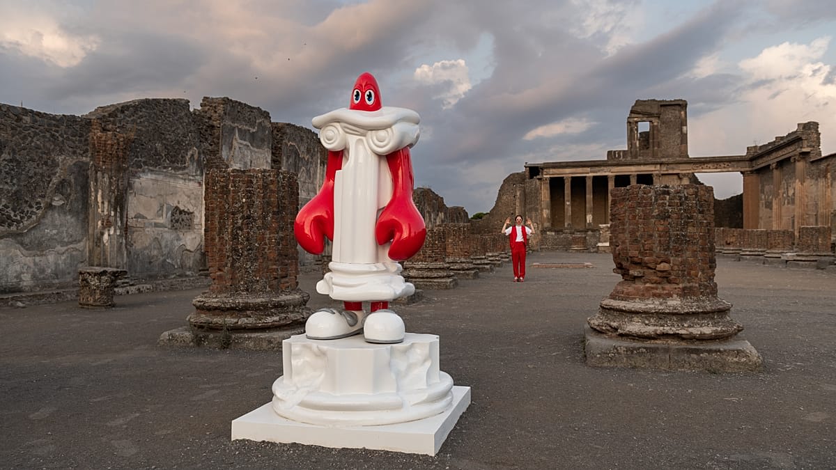 Giant Lobsters Take Over Ancient Pompeii in Art First