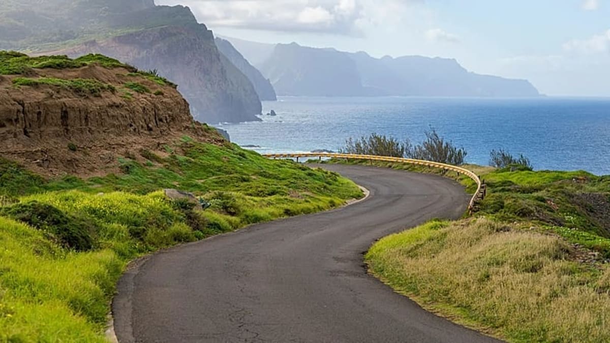 Europe's Best Islands for Stress-Free Road Trips Revealed - Image 2
