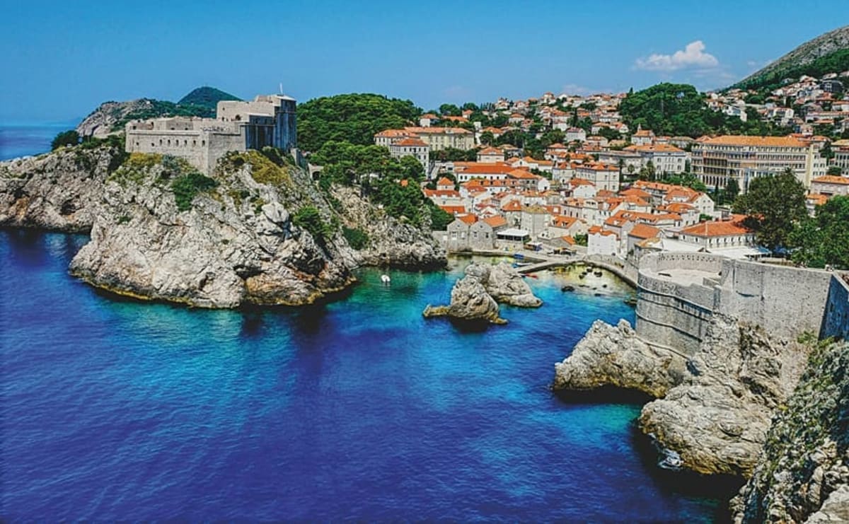 Europe's Best Islands for Stress-Free Road Trips Revealed - Image 4
