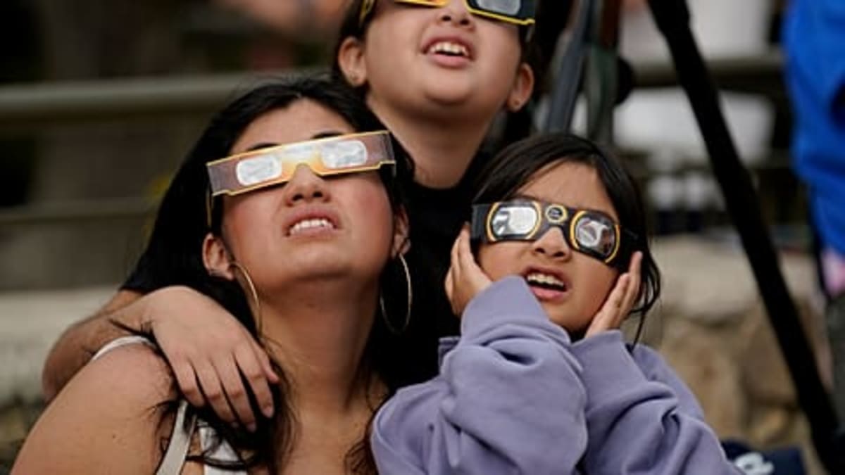 NASA Picks Resurrected Spanish Village for Eclipse Broadcast - Image 3