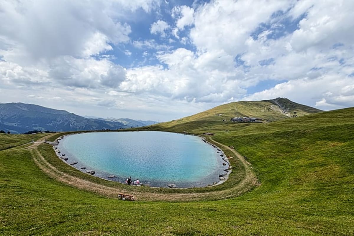 Swiss Ski Resorts Fight Wildfires With Snow Gear - Image 3
