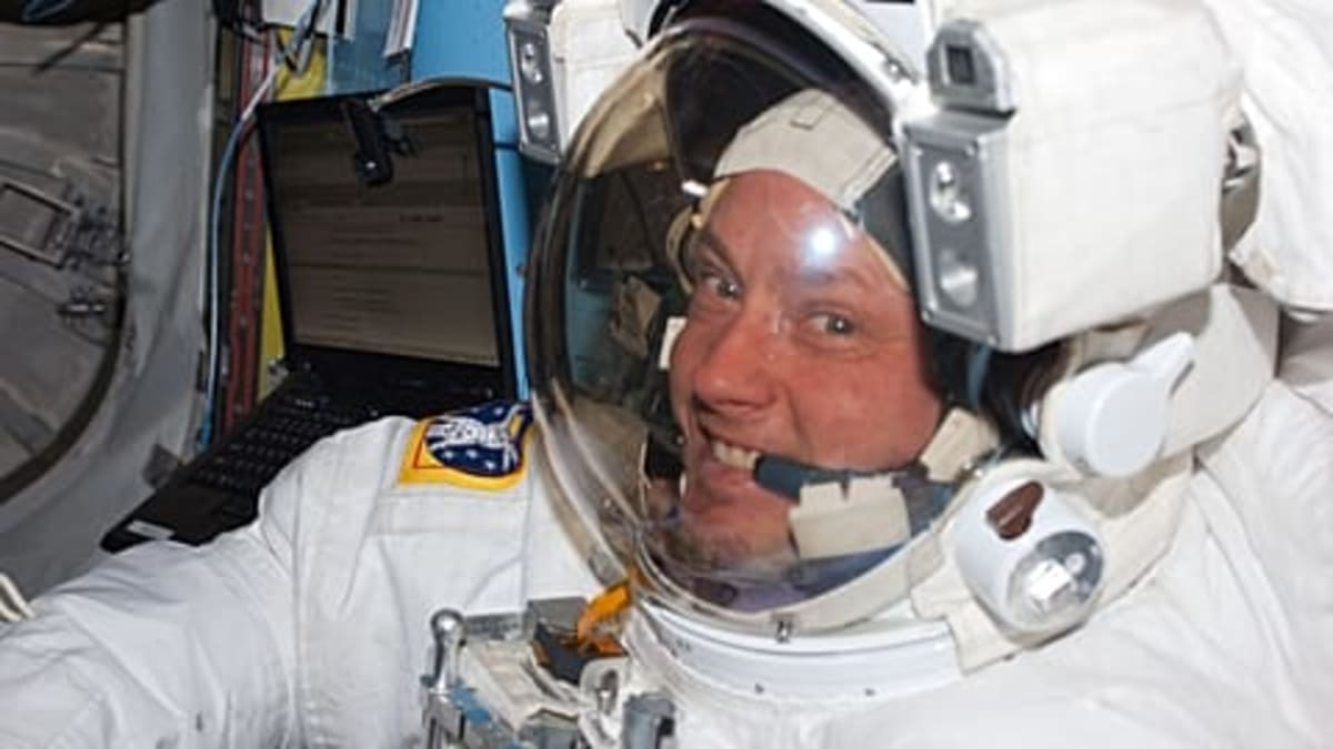 French Astronaut Sophie Adenot Completes Antenna Fix at ISS - Image 3