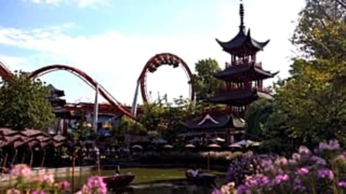 Copenhagen's Tivoli Unveils Glowing Japanese District - Image 3