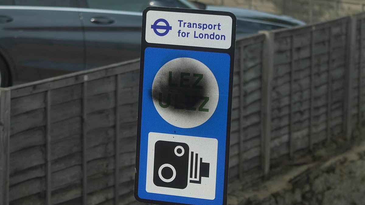 London Kids' Lungs Grow Faster After Pollution Cuts