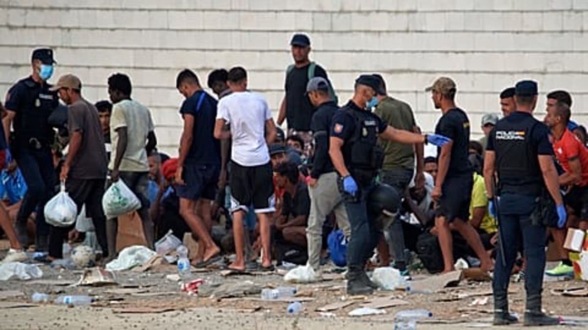Spain Mobilizes Vaccines to Protect Migrants in Ceuta - Image 4