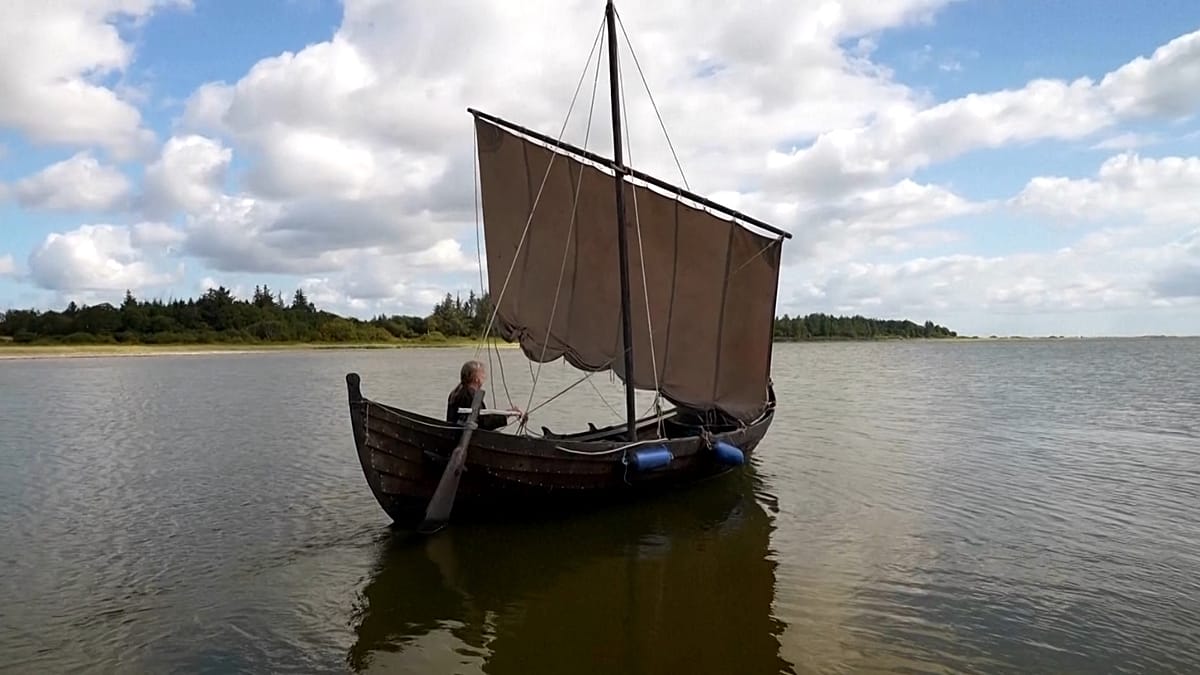 Blacksmiths Forge Viking Anchor Using 1,000-Year-Old Methods