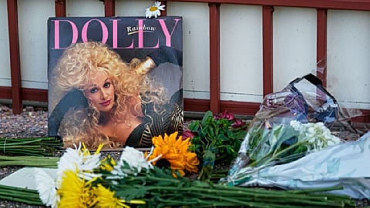 Dolly Parton's Nashville Hotel and Museum Opens This Week - Image 4