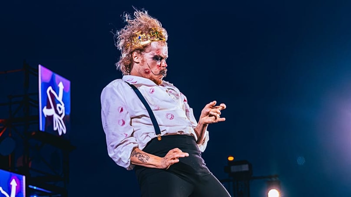 Finland's Air Guitar Champ Wins 2nd Title at 30th Contest - Image 2