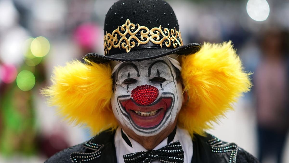 100 Clowns Fill Brazil Streets With Joy and Color - Image 2