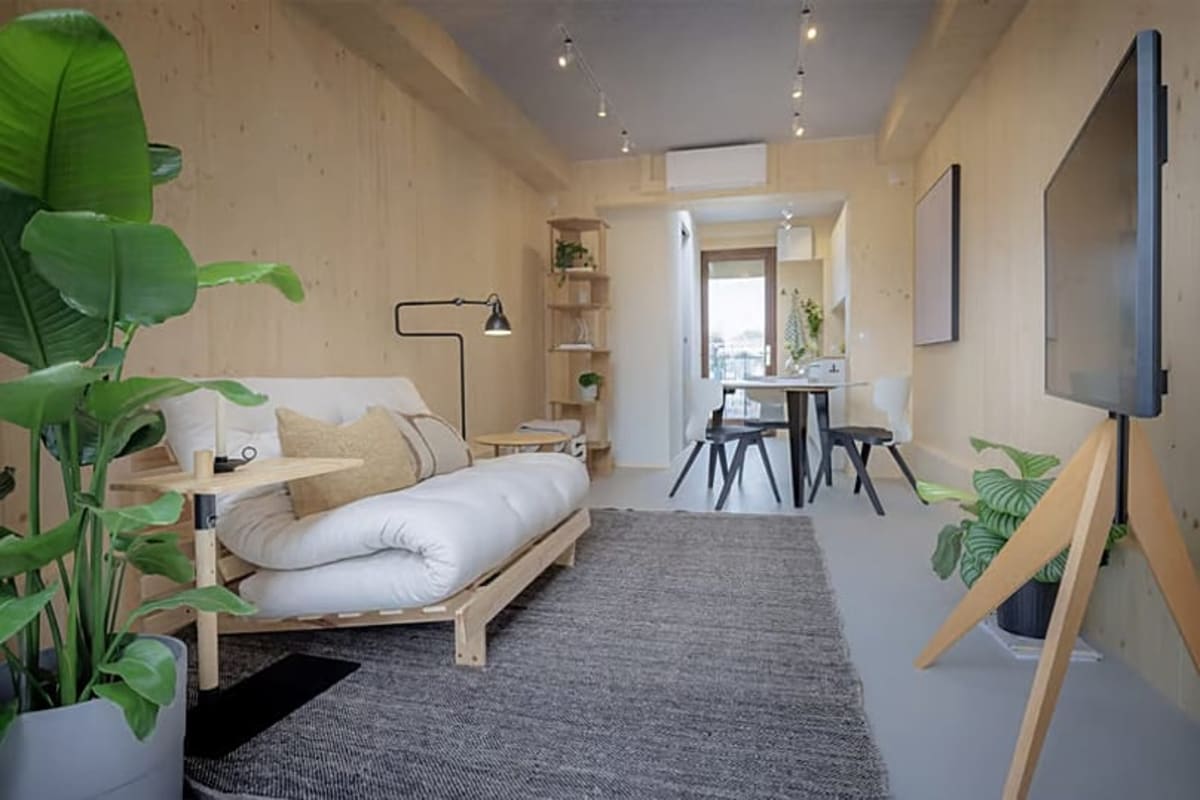 Swedish Firm Turns Old Wind Turbines Into Homes and Skis - Image 2
