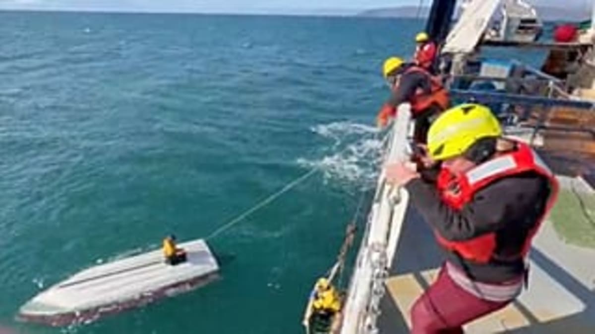 Teen Survives 3 Days in Bering Sea After Boat Capsizes - Image 3