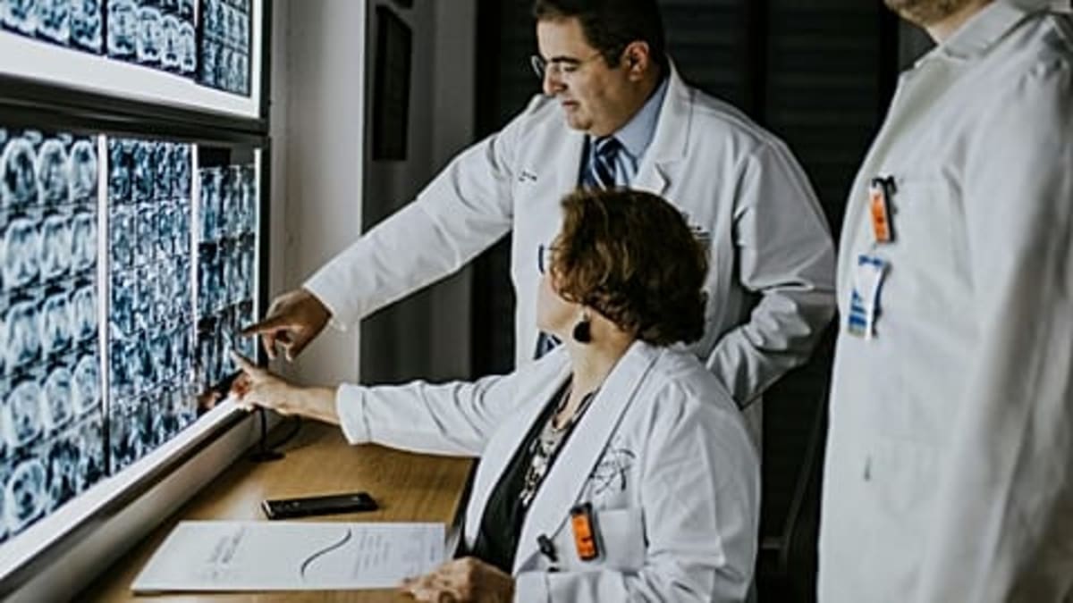 AI vs Doctors: Who Picks Transplant Patients Better? - Image 2
