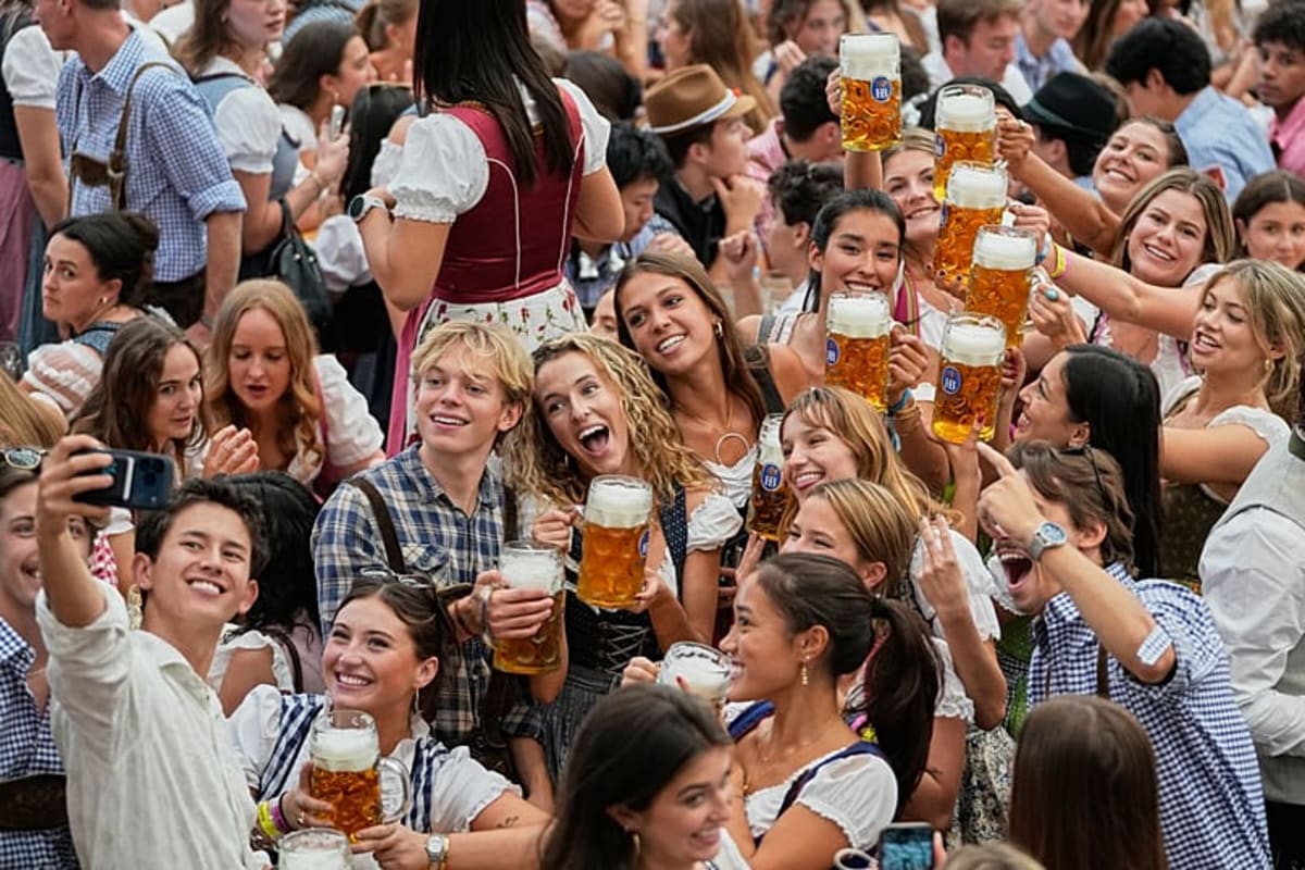 Munich's Oktoberfest Returns With 6.5 Million Expected - Image 4