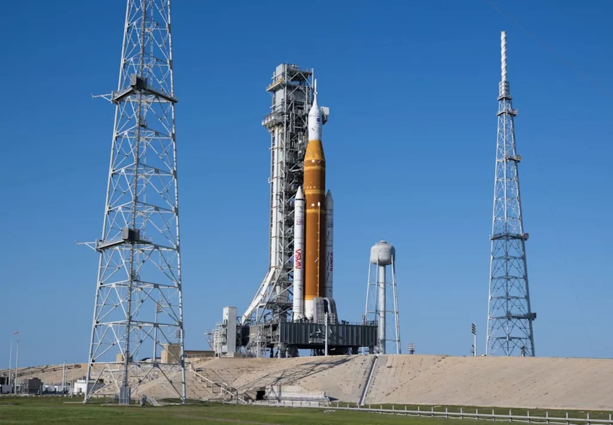 4 Astronauts Launch April 1 for First Moon Trip in 50 Years - Image 2