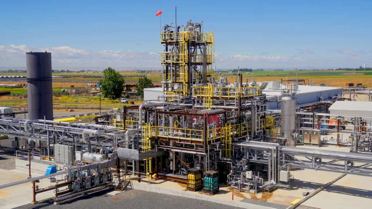 Washington Plant Turns CO2 Into Jet Fuel at Scale