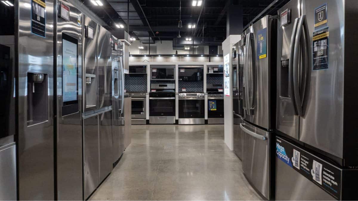 Stainless steel single-person cooling booth protecting worker from extreme Japanese summer heat