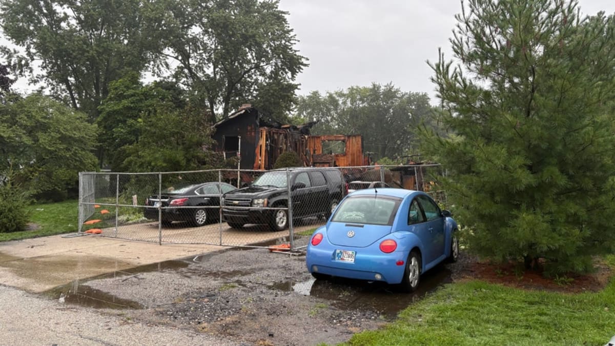 Driver Rescues Man From Burning Garage in Crown Point - Image 4