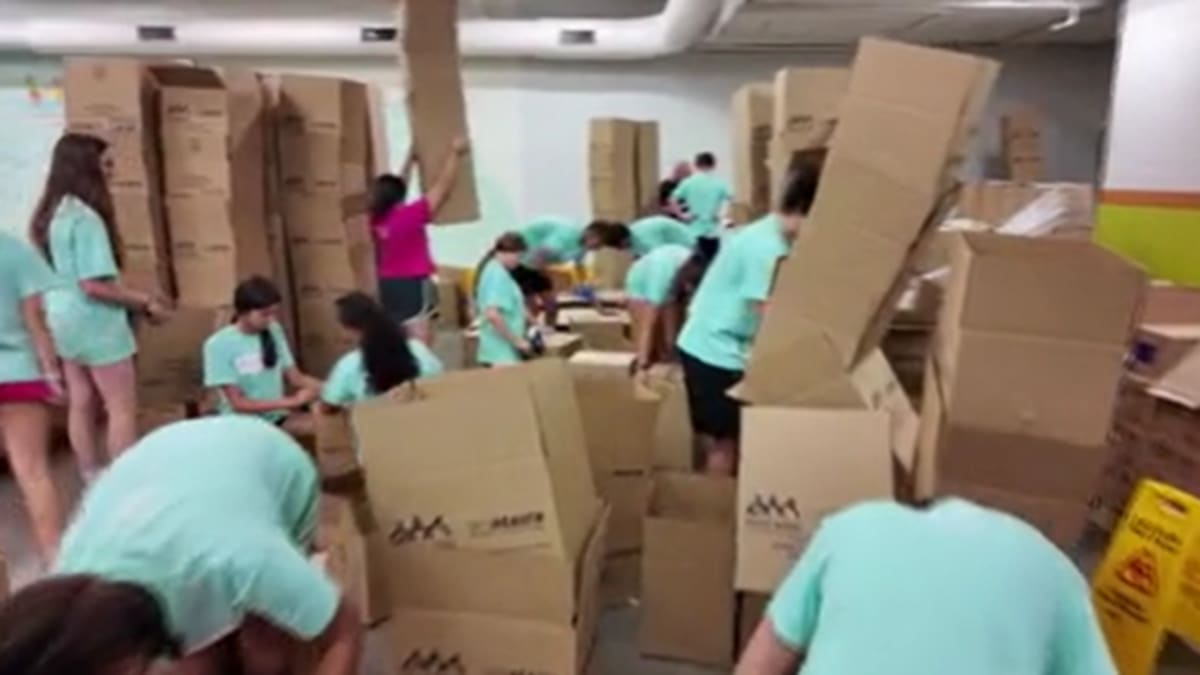 FOX 5 Volunteers Pack 400 Boxes for Hungry D.C. Seniors - Image 2