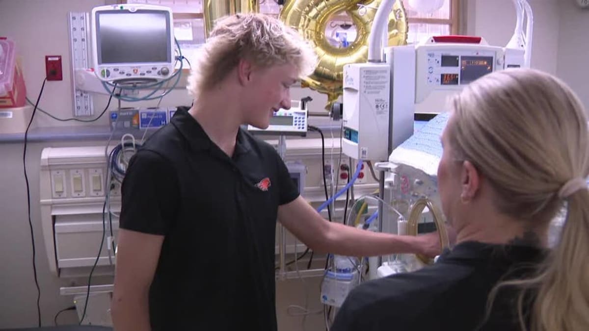 Teen Returns to NICU 18 Years After 100-Day Fight for Life - Image 4