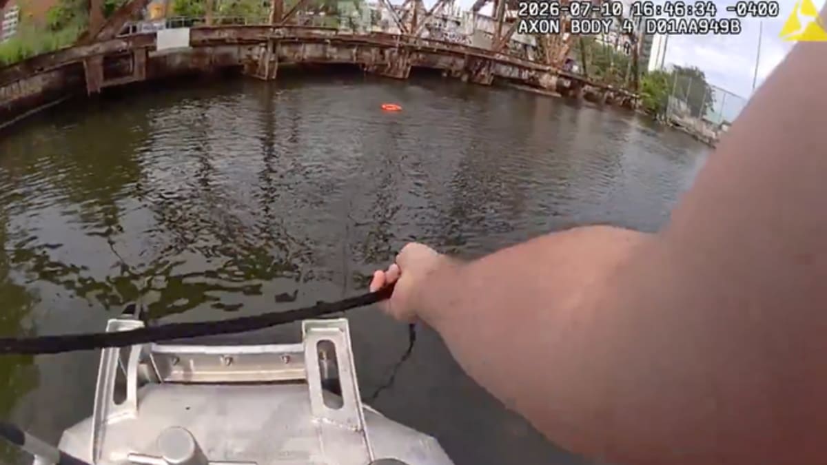 NYPD Officer Dives Into Queens Creek to Save Drowning Woman - Image 3
