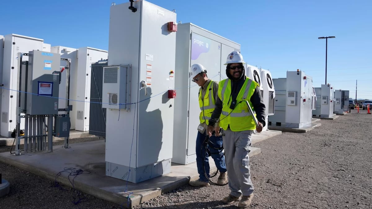 Solar Batteries Hit $25B Investment Boom Outside China - Image 2