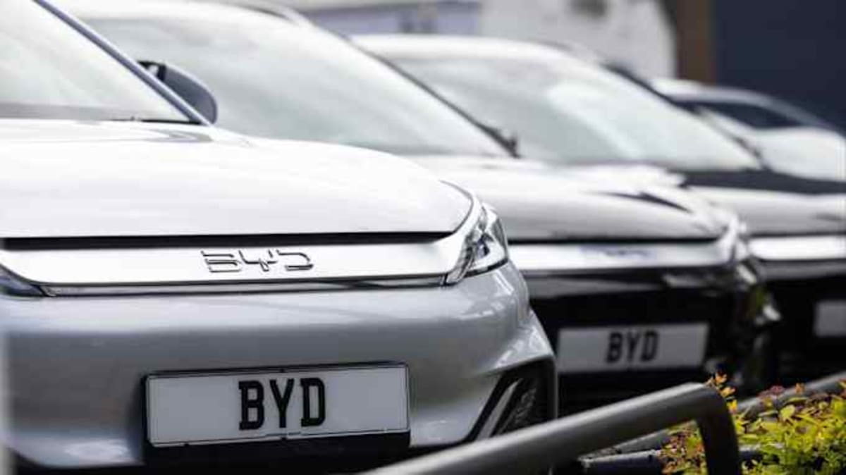 Carmakers Bridge EV Gap With Range-Extended Technology - Image 2