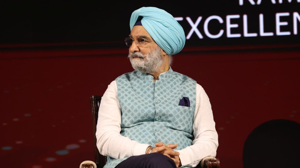 ** Delhi Lieutenant Governor Taranjit Singh Sandhu engaging with citizens through revived grievance platform